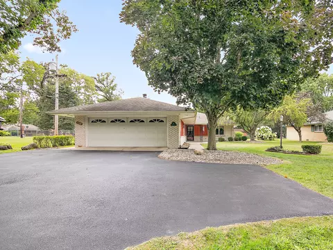 Exterior - 2690 Waldron Rd, Kankakee, IL 60901 photo 1 of 5