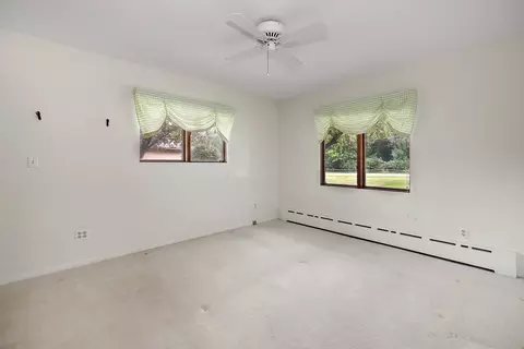 Bedroom - 2690 Waldron Rd, Kankakee, IL 60901 photo 2 of 4