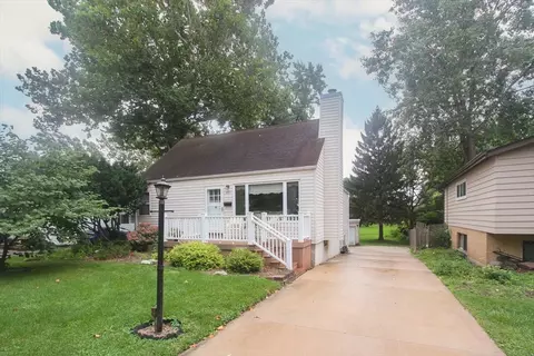 201 W Crystal Ave, Lombard, IL 60148