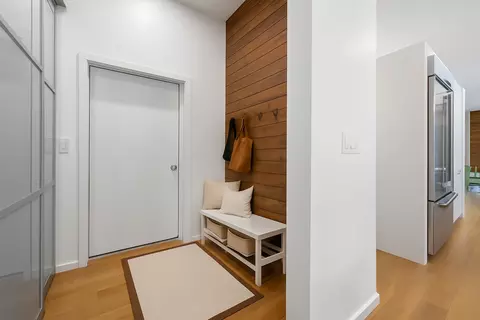 Entry Way - 2144 Mcdaniel Ave, Evanston, IL 60201 photo 2 of 3