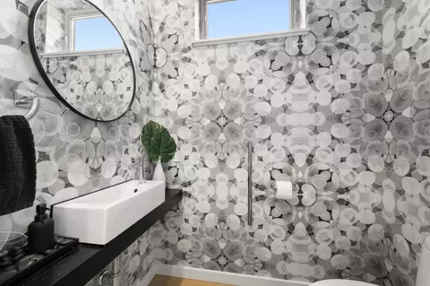 Bath - 2144 Mcdaniel Ave, Evanston, IL 60201 photo 1 of 7