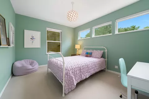 Bedroom - 2144 Mcdaniel Ave, Evanston, IL 60201 photo 4 of 5