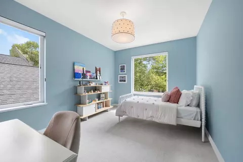 Bedroom - 2144 Mcdaniel Ave, Evanston, IL 60201 photo 5 of 5