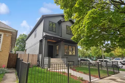 4183 W Nelson St, Chicago, IL 60641