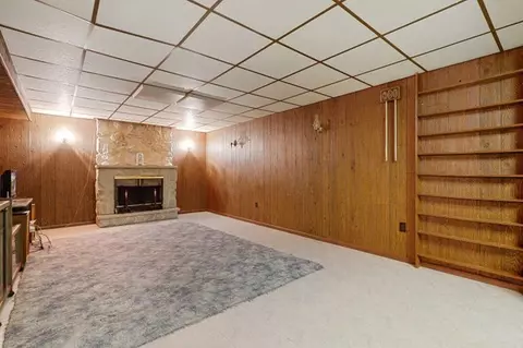 Living - 2207 Eldorado Dr, Crest Hill, IL 60403 photo 4 of 4