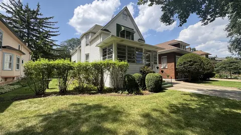 707 Woodbine Ave, Oak Park, IL 60302