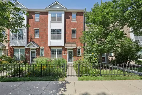 1617 Church St, Evanston, IL 60201