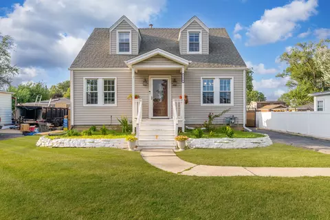 250 Village Dr, Northlake, IL 60164