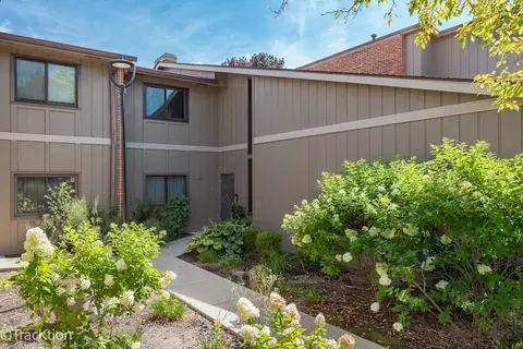 2 S409 Emerald Green Dr #D, Warrenville, IL 60555