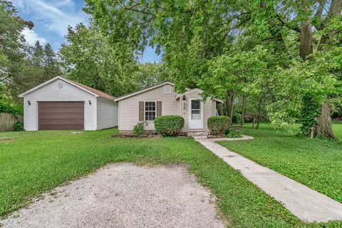 688 Young St, Marseilles, IL 61341