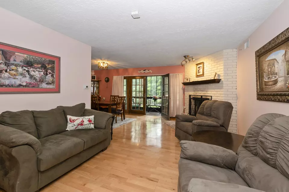 Living - 9198 South Rd #A, Palos Hills, IL 60465 photo 1 of 3