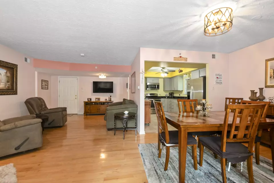 Dining - 9198 South Rd #A, Palos Hills, IL 60465 photo 2 of 2