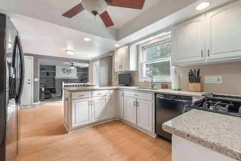 Kitchen - 2032 Swan Ln, Elgin, IL 60123 photo 3 of 3