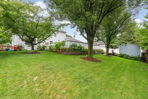Exterior - 2032 Swan Ln, Elgin, IL 60123 photo 5 of 7