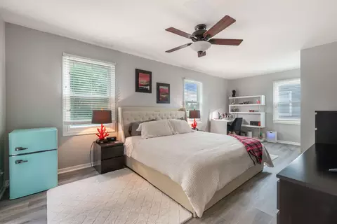 Bedroom - 2032 Swan Ln, Elgin, IL 60123 photo 1 of 4