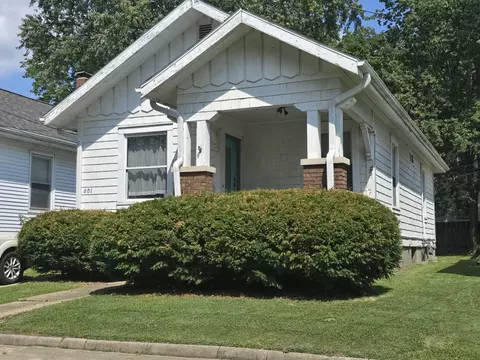 601 N Allin St, Bloomington, IL 61701