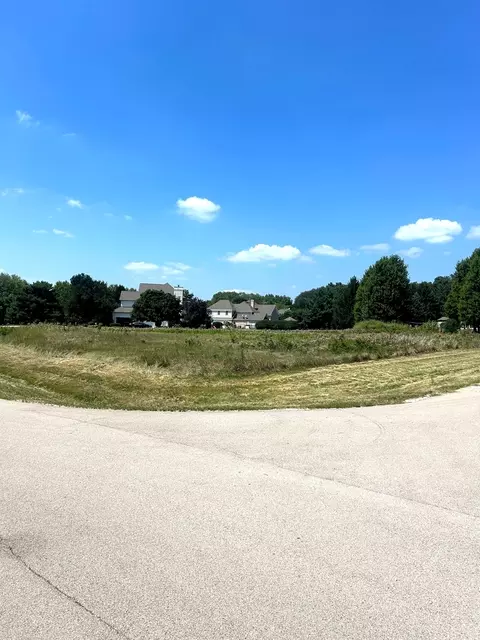 60 Willow Creek Drive, Elburn, IL 60119
