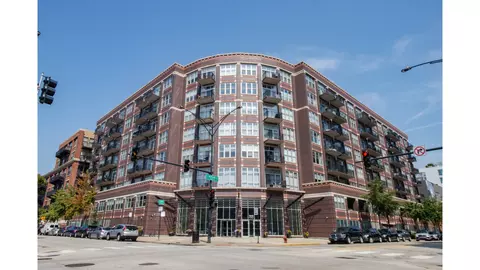 1000 W Adams St #710, Chicago, IL 60607