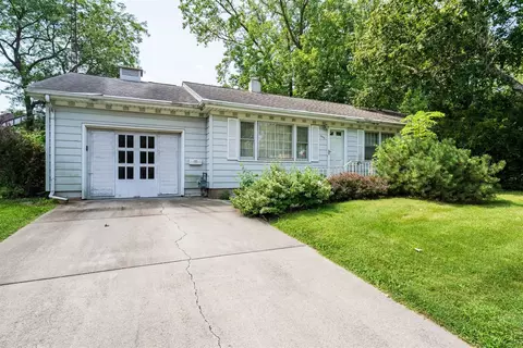 905 Ruston Ave, Normal, IL 61761