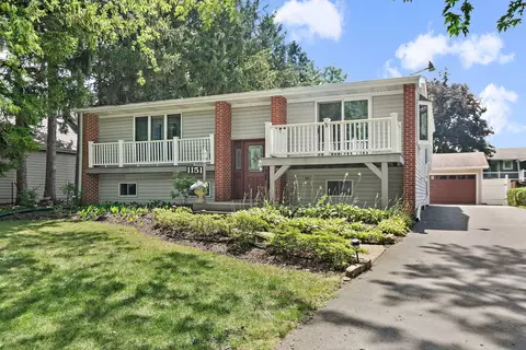 1151 Country Club Rd, Lake Zurich, IL 60047