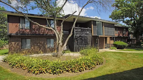 4710 W Northfox Ln #3, Mchenry, IL 60050