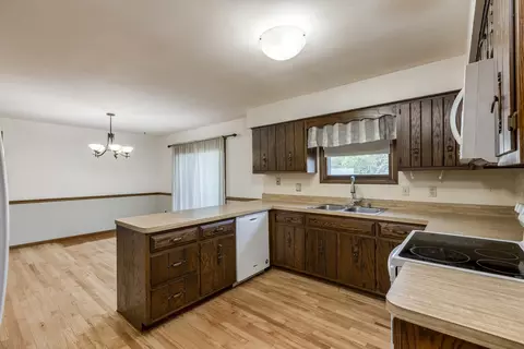 Kitchen - 15157 S Thomas Ct, Plainfield, IL 60544 photo 1 of 4
