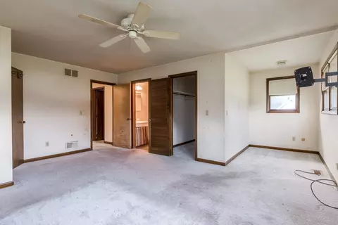 Bedroom - 15157 S Thomas Ct, Plainfield, IL 60544 photo 2 of 6