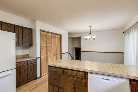 Kitchen - 15157 S Thomas Ct, Plainfield, IL 60544 photo 4 of 4