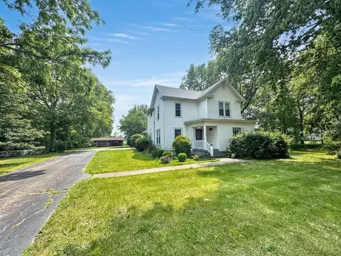1204 W Reynolds St, Pontiac, IL 61764