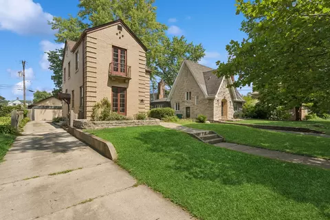 807 Sherwood Pl, Joliet, IL 60435