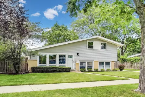 432 Sheryl Ln, Glenview, IL 60025