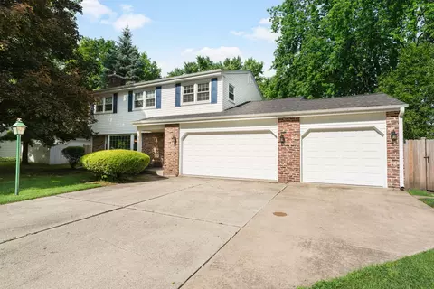 2 S054 Orchard Rd, Wheaton, IL 60189