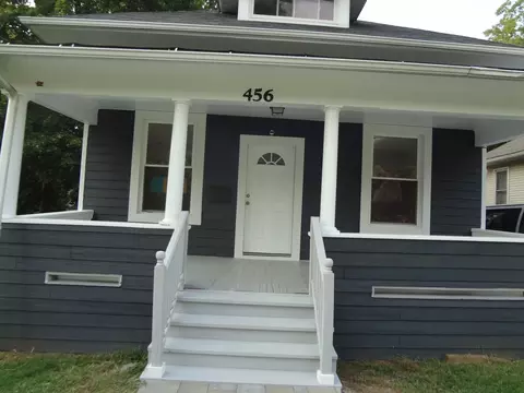 Exterior - 456 Addison St, Elgin, IL 60120 photo 5 of 7