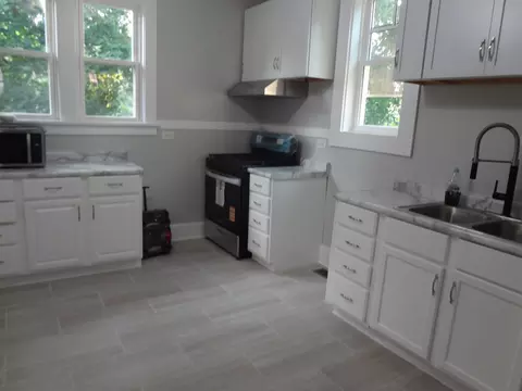 Kitchen - 456 Addison St, Elgin, IL 60120 photo 3 of 3