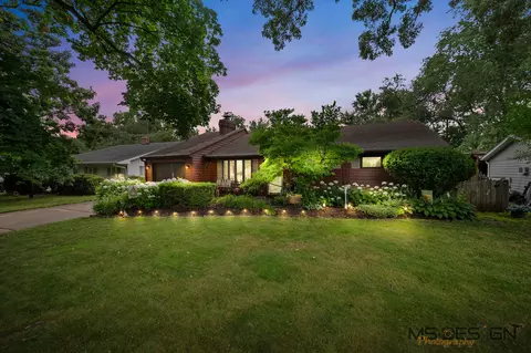 111 Tilton Park Dr, Dekalb, IL 60115