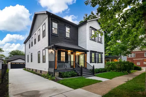 223 Center St, Naperville, IL 60540