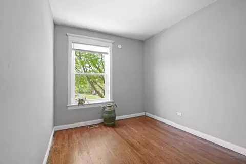 Bedroom - 6409 S Champlain Ave, Chicago, IL 60637 photo 6 of 6