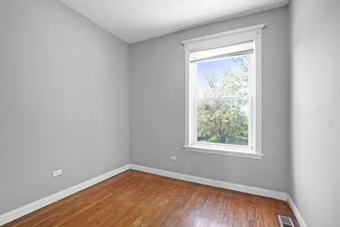 Bedroom - 6409 S Champlain Ave, Chicago, IL 60637 photo 3 of 6