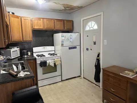 1102 Theodore St, Crest Hill, IL 60403 photo 2
