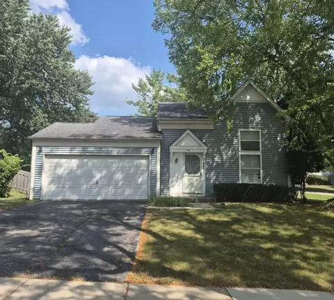 1465 Riverwood Dr, Algonquin, IL 60102