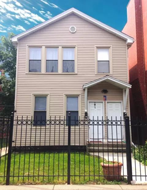 1719 W Superior St, Chicago, IL 60622