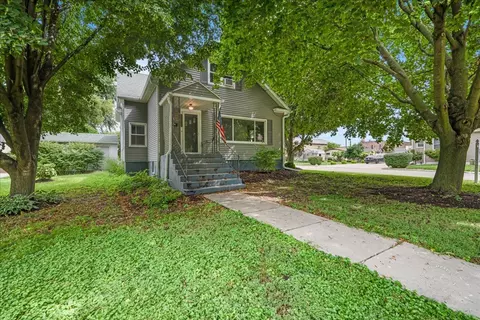 2001 3rd St, Peru, IL 61354