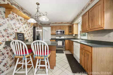 2044 Templar Dr, Naperville, IL 60565 photo 7