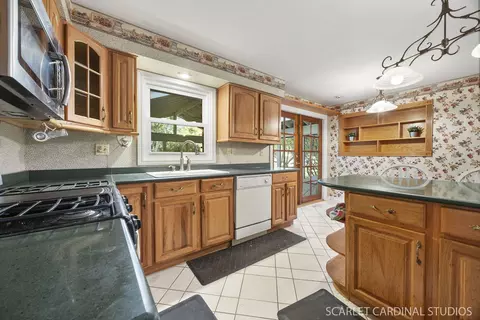 2044 Templar Dr, Naperville, IL 60565 photo 6