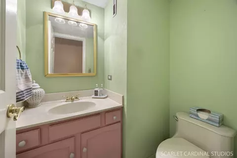 2044 Templar Dr, Naperville, IL 60565 photo 9