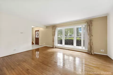 2044 Templar Dr, Naperville, IL 60565 photo 4