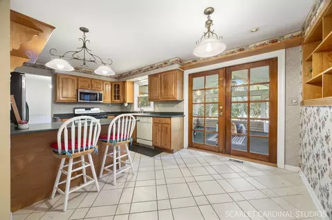 2044 Templar Dr, Naperville, IL 60565 photo 8