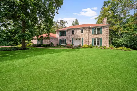 1020 Mccormick Dr, Lake Forest, IL 60045