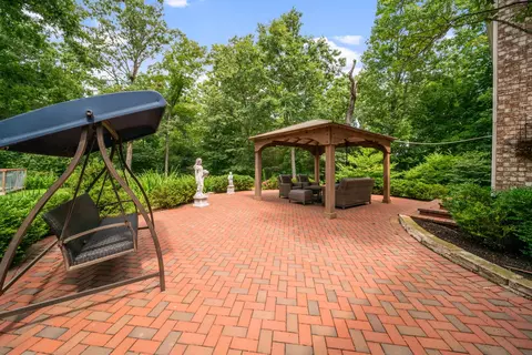 Exterior - 1020 Mccormick Dr, Lake Forest, IL 60045 photo 2 of 8
