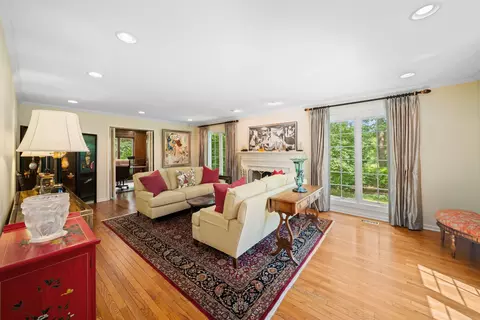 Living - 1020 Mccormick Dr, Lake Forest, IL 60045 photo 1 of 3